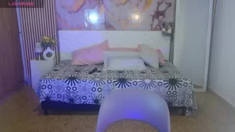ivyshine7 online show from June 9, 1:38 am