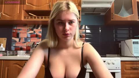 Liana online show from April 29, 3:21 am