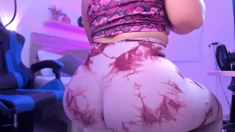 Iza online show from December 20, 1:48 pm