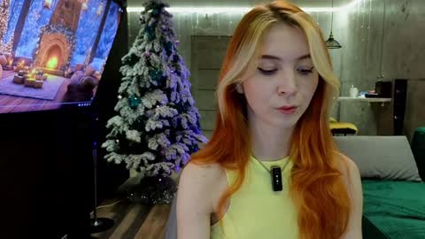 Snapshot of izi_fox chatting on December 19, 3:19 pm izi online show from December 19, 3:19 pm