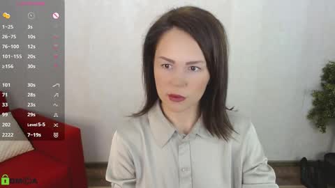 Queen of nylon  Victoria online show from October 2, 5:23 am