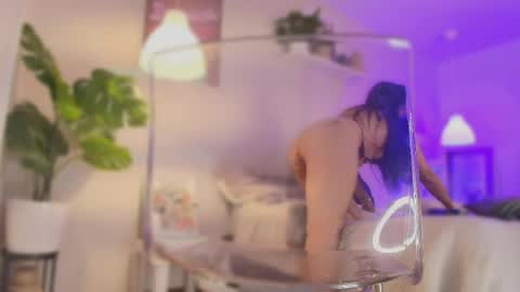 Jade online show from April 23, 8:11 pm