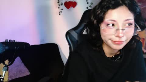 jade 18  online show from April 25, 1:52 am