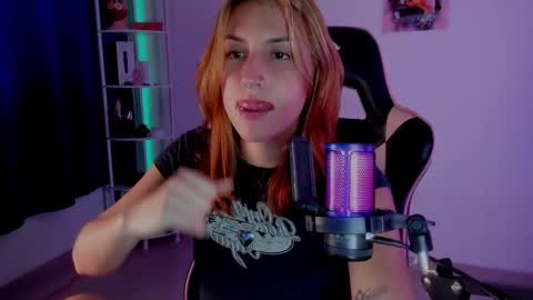 Linda Sofia help me get to 100 thumbs up online show from January 8, 4:23 am