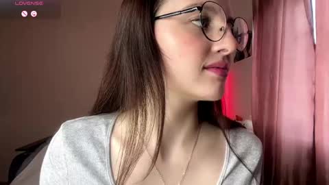 Lillian online show from April 24, 5:10 am