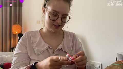 jacywinslat online show from April 22, 5:48 am