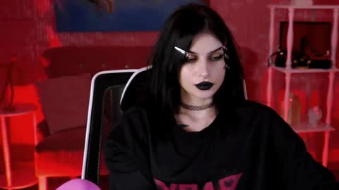 jade_castle online show from April 24, 12:52 pm