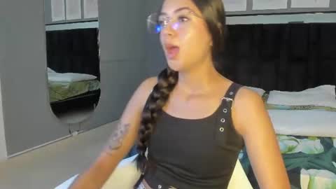 jade_lovv online show from June 26, 7:48 pm