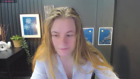 Snapshot of jade_soft chatting on October 12, 1:35 pm Jade online show from October 12, 1:35 pm