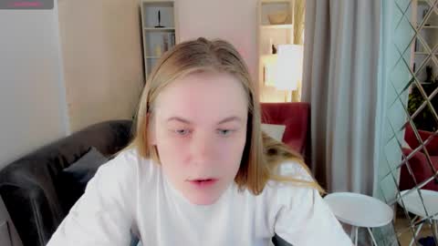 Snapshot of jade_soft chatting on October 18, 9:05 pm Jade online show from October 18, 9:05 pm