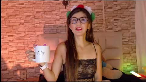 jade white  online show from April 24, 12:30 pm