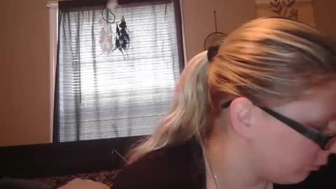 Snapshot of jadeluv chatting on February 2, 5:26 pm JadeLuv online show from February 2, 5:26 pm
