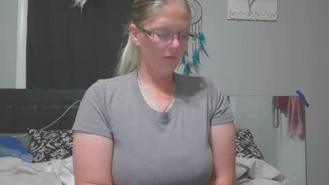 Snapshot of jadeluv chatting on October 2, 1:10 am JadeLuv online show from October 2, 1:10 am