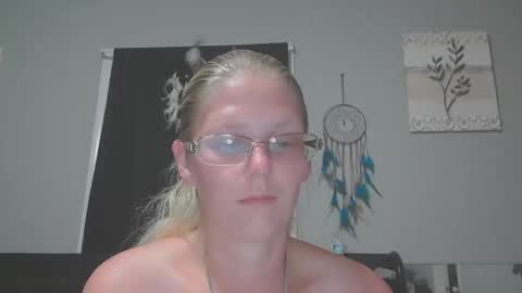 JadeLuv online show from June 5, 1:42 am