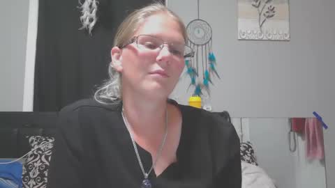Snapshot of jadeluv chatting on September 24, 12:53 am JadeLuv online show from September 24, 12:53 am