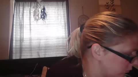 Snapshot of jadeluv chatting on March 1, 6:21 pm JadeLuv online show from March 1, 6:21 pm