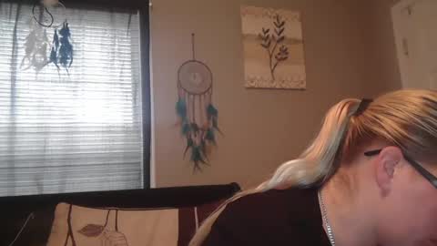 Snapshot of jadeluv chatting on February 9, 5:11 pm JadeLuv online show from February 9, 5:11 pm