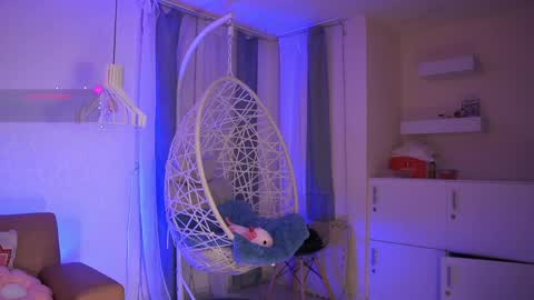 Jade Summer online show from April 9, 11:37 am