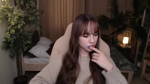 jamie_chung online show from November 12, 5:16 am