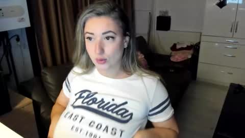 jamielanecb online show from December 2, 9:17 pm