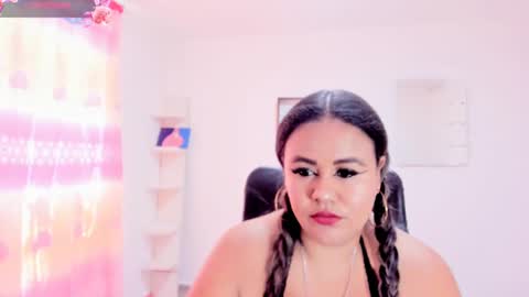 jan_milkhot online show from January 19, 6:00 pm