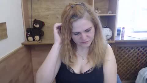 janaloveli online show from April 17, 7:10 am