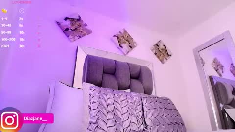 Jennifer online show from February 28, 9:36 pm