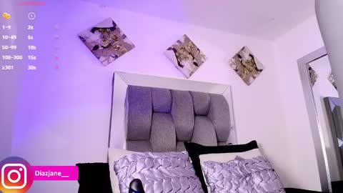 Jennifer online show from March 8, 2:04 am