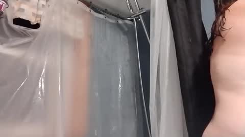 janell_lea online show from October 7, 11:25 am