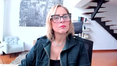 Snapshot of janeturner chatting on March 6, 1:14 pm JANE TURNER MILF online show from March 6, 1:14 pm