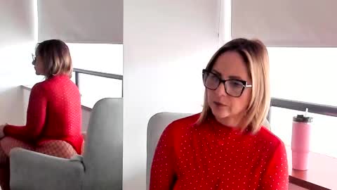 Snapshot of janeturner chatting on February 7, 1:32 pm JANE TURNER MILF online show from February 7, 1:32 pm