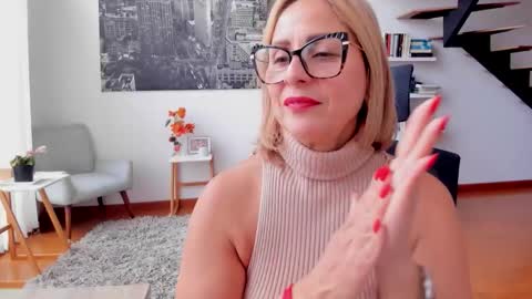 Snapshot of janeturner chatting on October 17, 1:36 pm JANE TURNER MILF online show from October 17, 1:36 pm