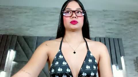 Jazmin online show from July 8, 9:50 pm