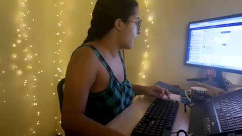 Jasmine online show from March 2, 12:23 pm