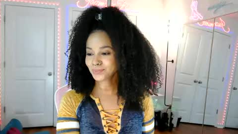 Jazmine Fox online show from June 5, 8:37 pm