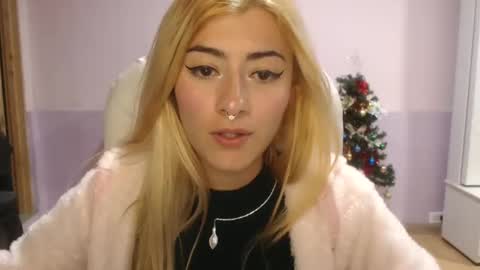 Jean online show from March 2, 11:17 pm