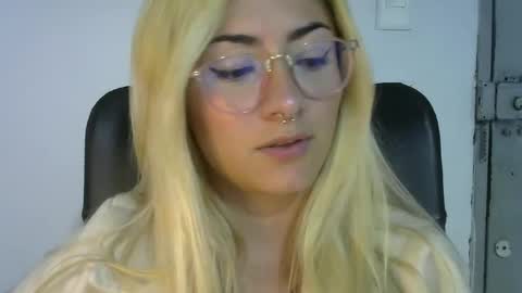 Jean online show from September 25, 11:35 pm