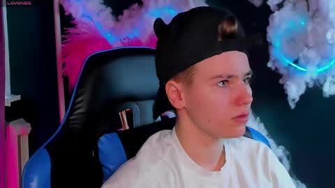 jean_wilsons online show from April 27, 2:03 pm