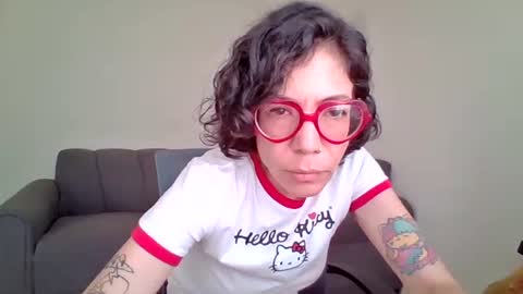 jeanneduval8888 online show from June 5, 11:11 pm