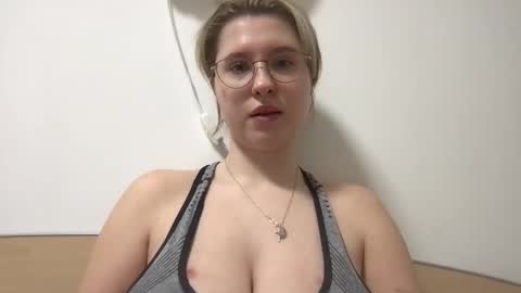 Inna  online show from February 2, 9:08 am