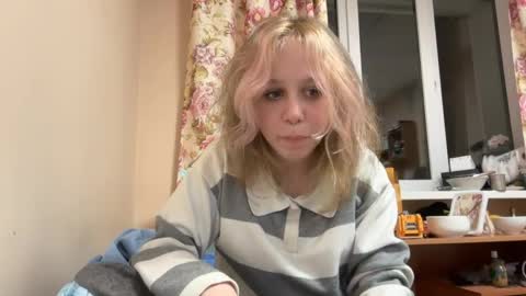 Jessica online show from April 24, 12:30 pm