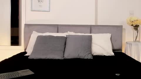 Jennalux online show from November 25, 2:03 am