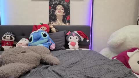 Dolly online show from December 14, 8:03 pm