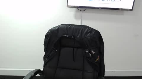 jenn online show from January 9, 4:00 pm