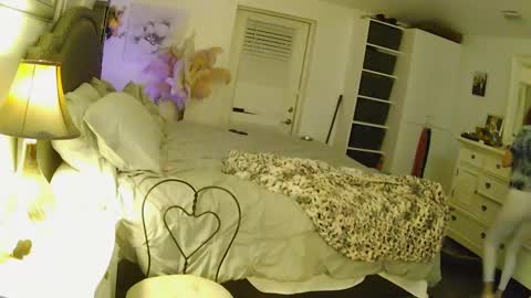 jenna197069 online show from December 18, 11:02 am