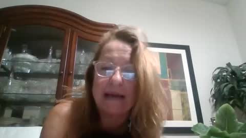 jenna197069 online show from April 27, 12:19 am
