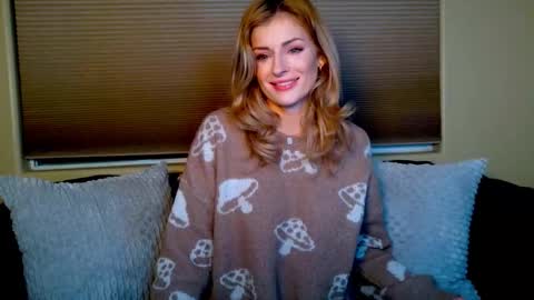 Jenna J. Morrison online show from November 25, 1:41 am