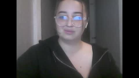 JennalDirl online show from October 17, 8:45 pm