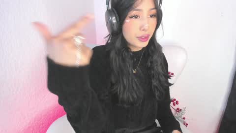 Jenner online show from December 27, 3:42 am