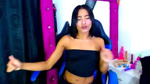 jenn online show from February 12, 10:17 am